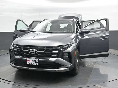 Used 2025 Hyundai Tucson SEL AWD/4WD image 46
