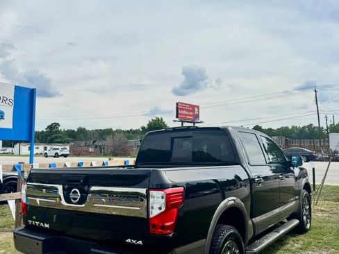 Used 2019 Nissan Titan Platinum Reserve AWD/4WD image 9