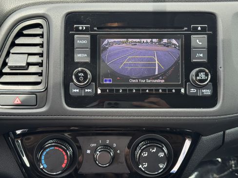 Used 2022 Honda HR-V LX image 21