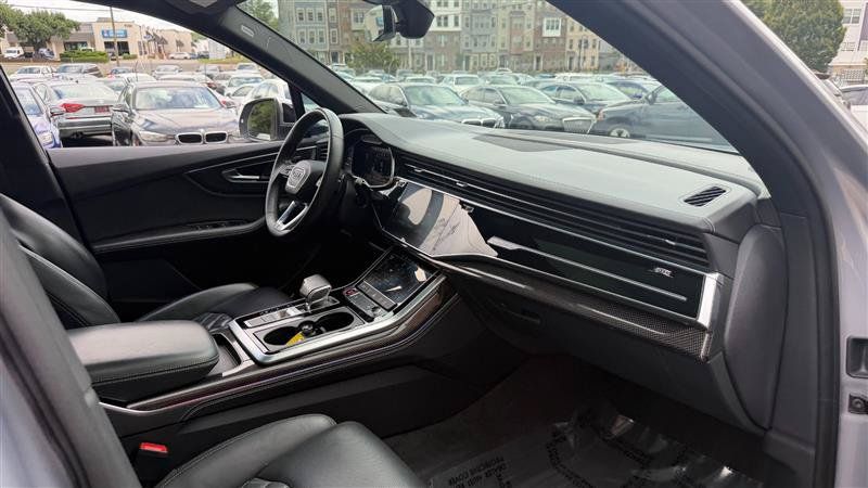 Used 2022 Audi SQ7 Premium Plus w/ SQ7 Executive Package AWD/4WD image 7