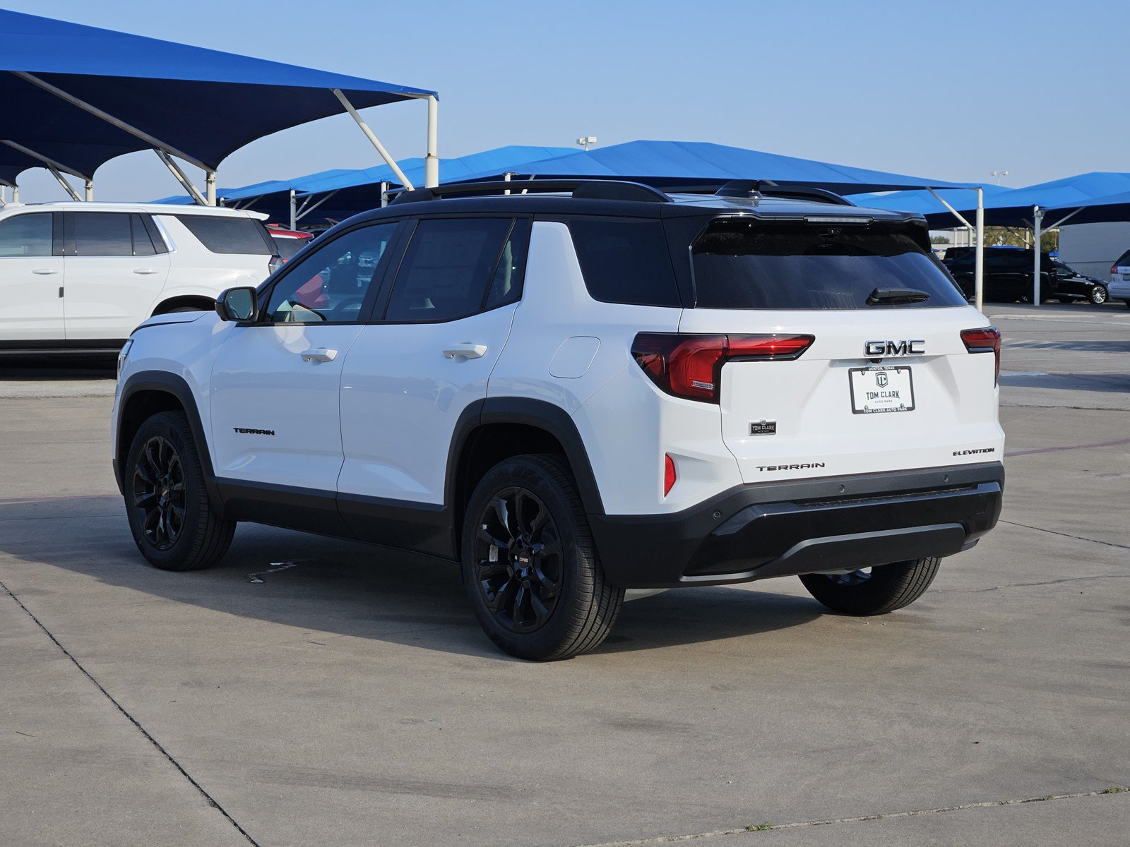 New 2027 GMC Terrain Elevation w/ Elevation Premium Package FWD image 3