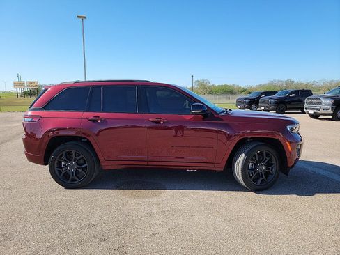 Used 2025 Jeep Grand Cherokee Limited 4xe AWD/4WD image 14