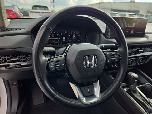 Used 2025 Honda Accord Touring image 16