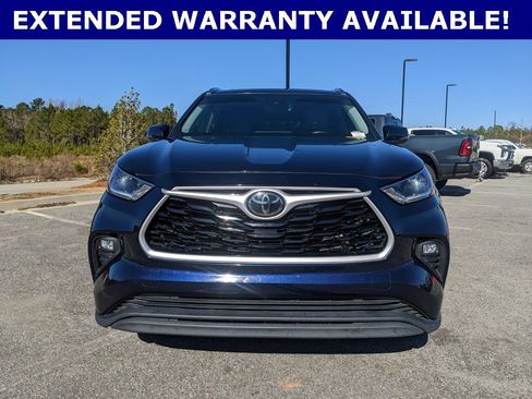 Used 2021 Toyota Highlander XLE image 12