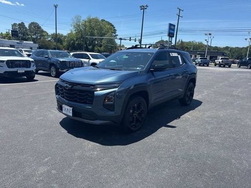 New 2026 Chevrolet Equinox LT w/ Midnight Edition FWD image 15