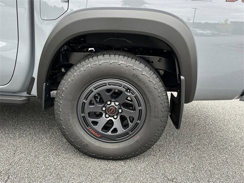 New 2026 Nissan Frontier PRO-4X w/ Pro-4x Convenience Package image 14