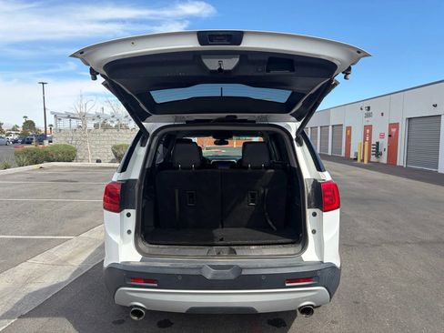 Used 2018 GMC Acadia SLT image 9