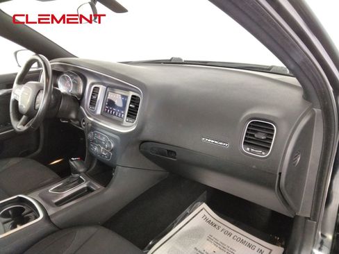 Used 2022 Dodge Charger SXT RWD image 29