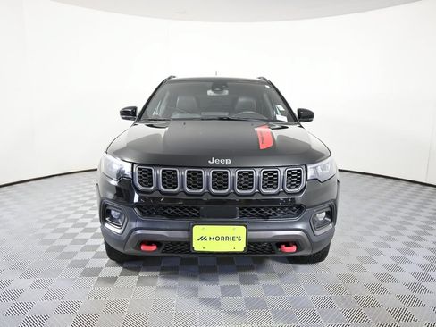 Used 2024 Jeep Compass Trailhawk AWD/4WD image 10