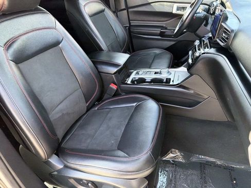 Certified 2022 Ford Explorer ST-Line w/ Class IV Trailer Tow Package AWD/4WD image 25