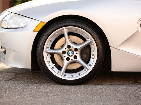 Used 2007 BMW Z4 3.0si image 11