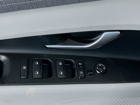 New 2026 Hyundai Elantra Limited image 19