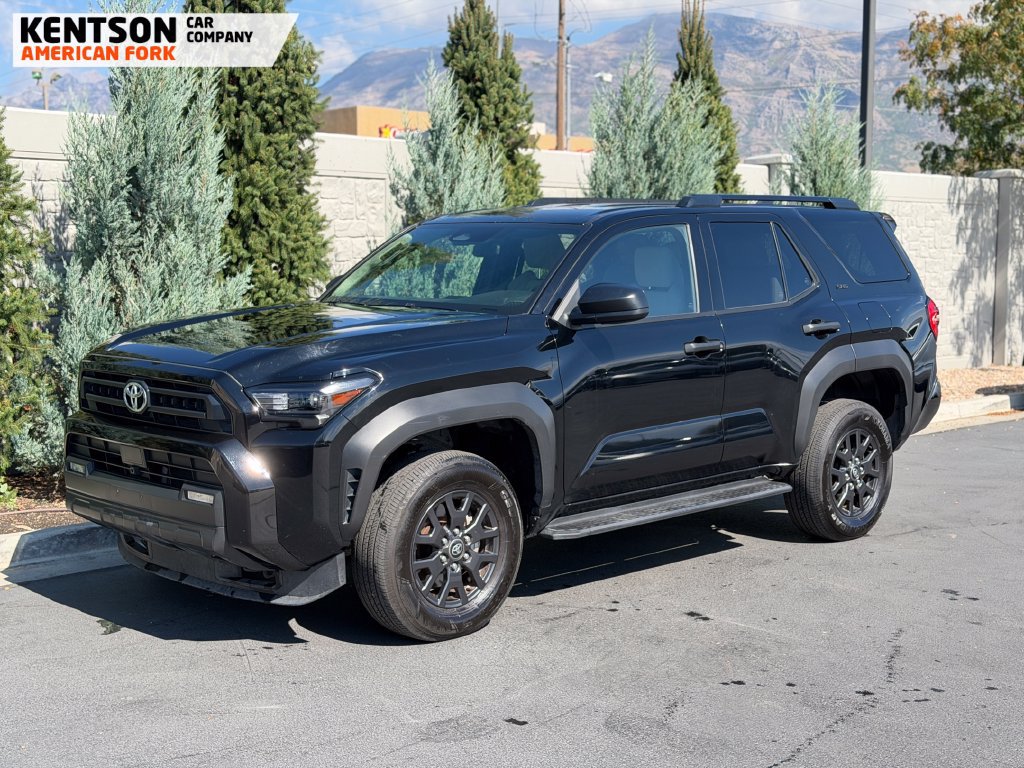 Used 2025 Toyota 4Runner SR5 AWD/4WD image 3