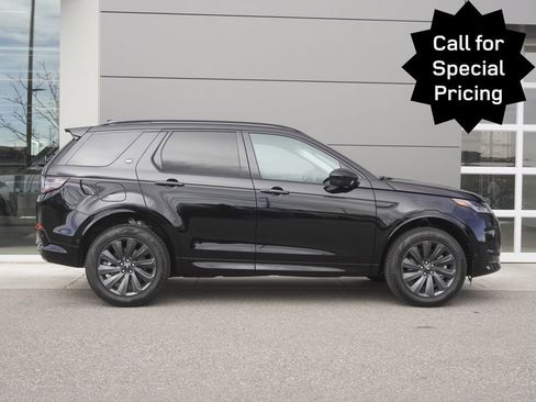 New 2025 Land Rover Discovery Sport S image 7
