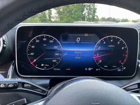 Certified 2025 Mercedes-Benz GLC 300 4MATIC image 5