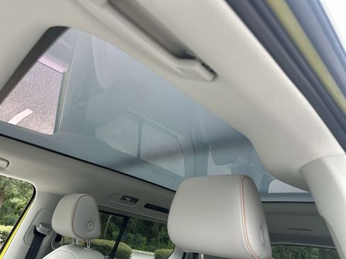 New 2025 Volkswagen ID. Buzz 1st Edition image 22