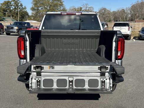 Used 2023 GMC Sierra 1500 SLT w/ SLT Premium Package image 19