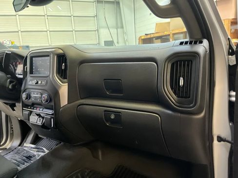 Used 2022 Chevrolet Silverado 1500 Custom AWD/4WD image 30