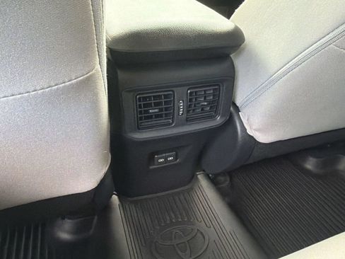 Used 2022 Toyota RAV4 XLE w/ Convenience Package AWD/4WD image 26