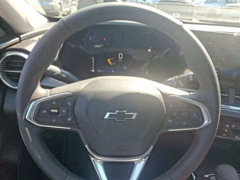 New 2026 Chevrolet Trax ACTIV w/ Sunroof Package FWD image 17