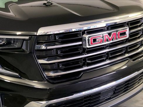 Used 2024 GMC Acadia Elevation AWD/4WD image 28