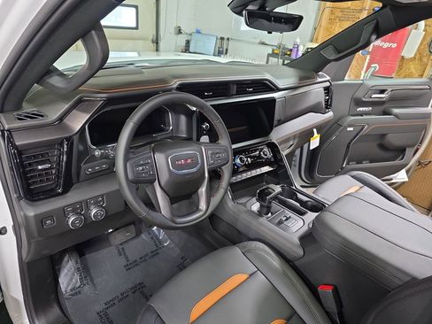 New 2026 GMC Sierra 1500 AT4 w/ AT4 Premium Package AWD/4WD image 15