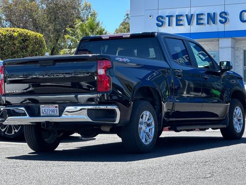 Used 2022 Chevrolet Silverado 1500 LT AWD/4WD image 5
