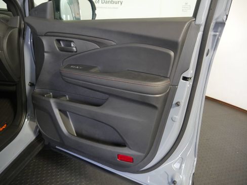 Certified 2024 Honda Passport TrailSport image 5