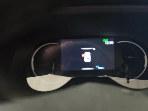 Used 2025 Toyota RAV4 XLE Premium FWD image 8