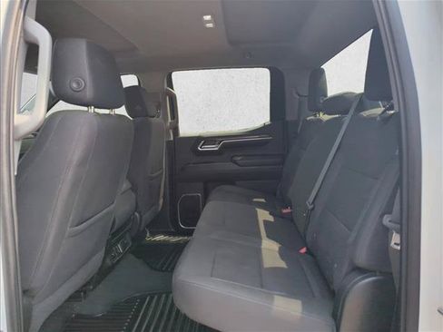 Used 2022 Chevrolet Silverado 1500 LT AWD/4WD image 17