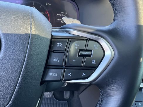 Used 2024 Lexus GX 550 w/ Accessory Package (2T) image 33