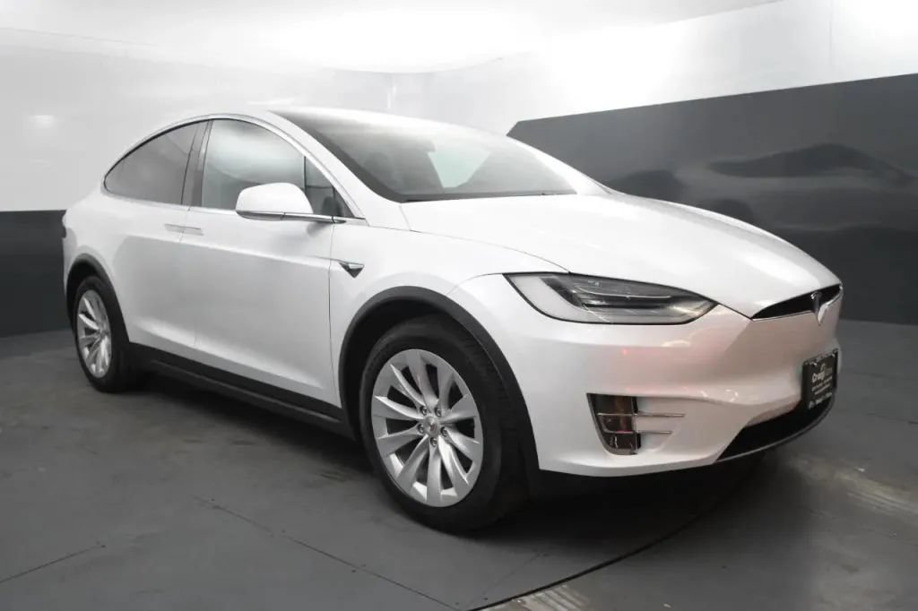 Used 2020 Tesla Model X Long Range AWD/4WD image 7