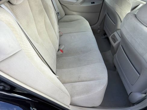 Used 2007 Toyota Camry LE FWD image 7