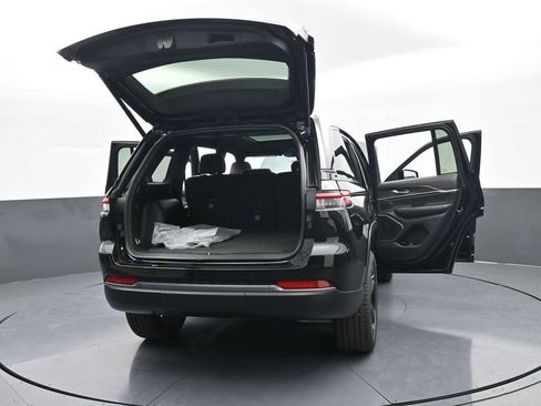 New 2026 Jeep Grand Cherokee Limited w/ Limited Altitude Package RWD image 60