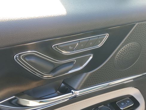 New 2026 Lincoln Corsair Premiere image 9