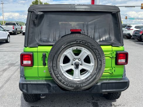 Used 2018 Jeep Wrangler Unlimited Sport S AWD/4WD image 6