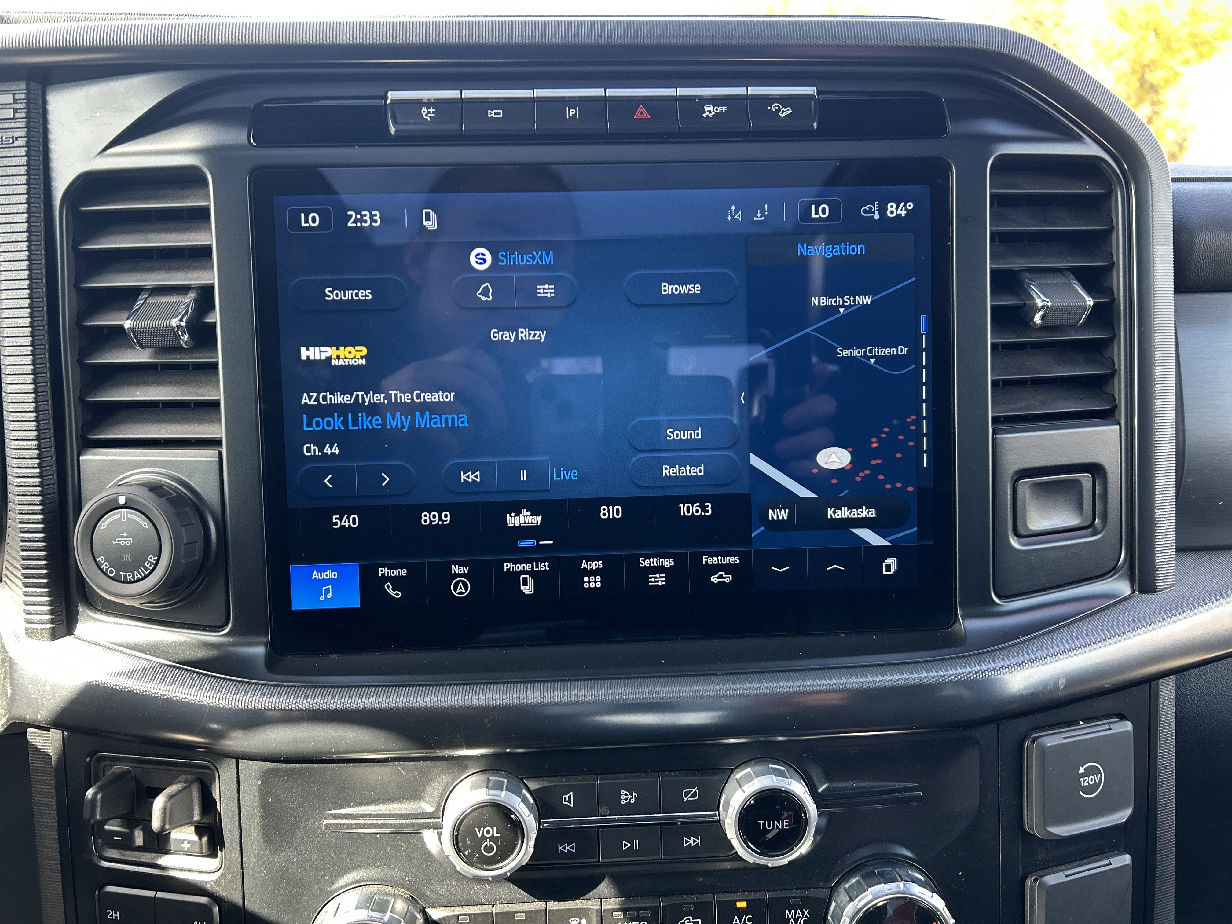 Used 2024 Ford F150 Platinum w/ Equipment Group 702A High AWD/4WD image 16