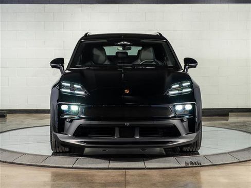 New 2026 Porsche Macan GTS Electric image 6