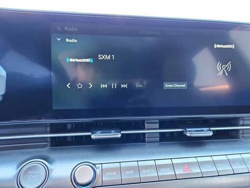 Used 2025 Hyundai Kona SE image 28