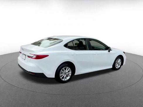 Used 2025 Toyota Camry LE image 12