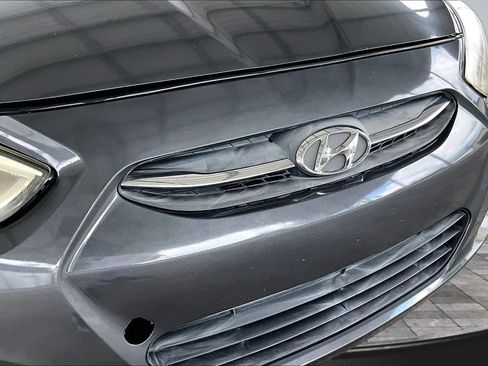 Used 2017 Hyundai Accent SE FWD image 28