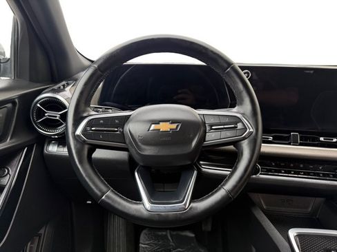 Used 2025 Chevrolet Equinox LT w/ Convenience Package II AWD/4WD image 14