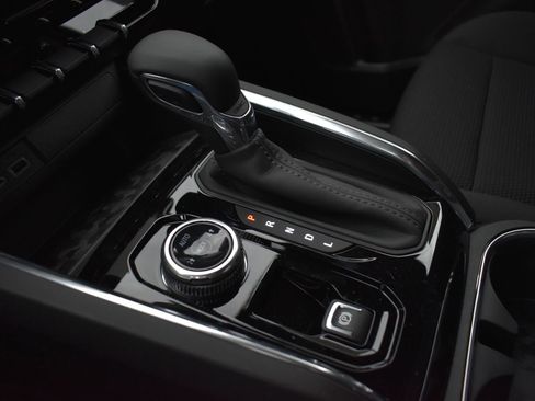 New 2026 GMC Canyon Elevation w/ Convenience Package image 29