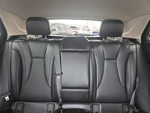 Used 2023 Buick Envision Essence AWD/4WD image 33