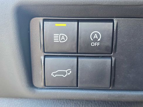 Certified 2024 Toyota Highlander XLE AWD/4WD image 30