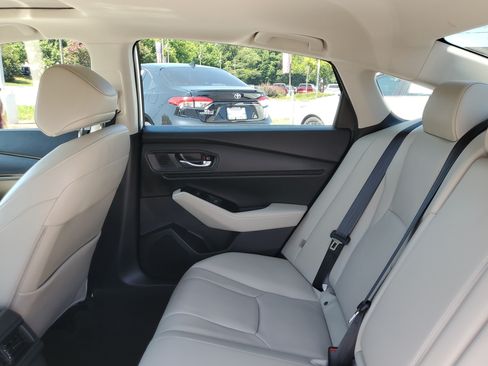 Used 2024 Honda Accord Touring image 10