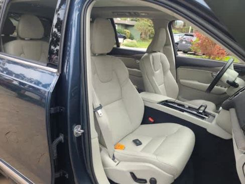 Certified 2023 Volvo XC90 B6 Plus w/ Protection Package Premier image 10