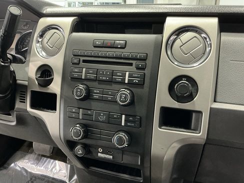Used 2011 Ford F150 XLT w/ XLT Convenience Pkg image 6