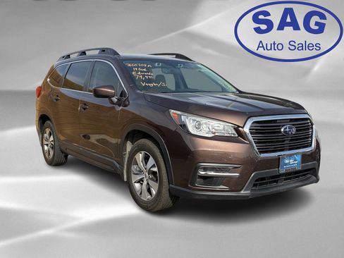 Used 2019 Subaru Ascent Premium image 2