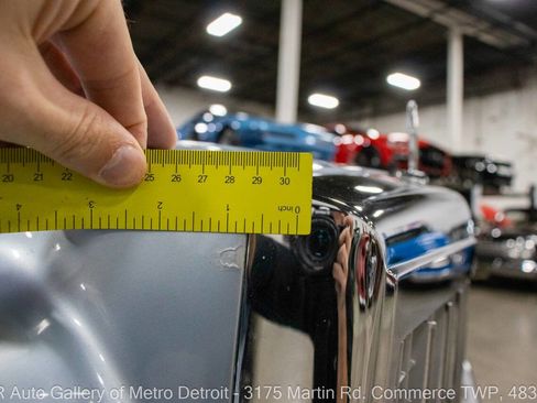 Used 1986 Lincoln Town Car image 30